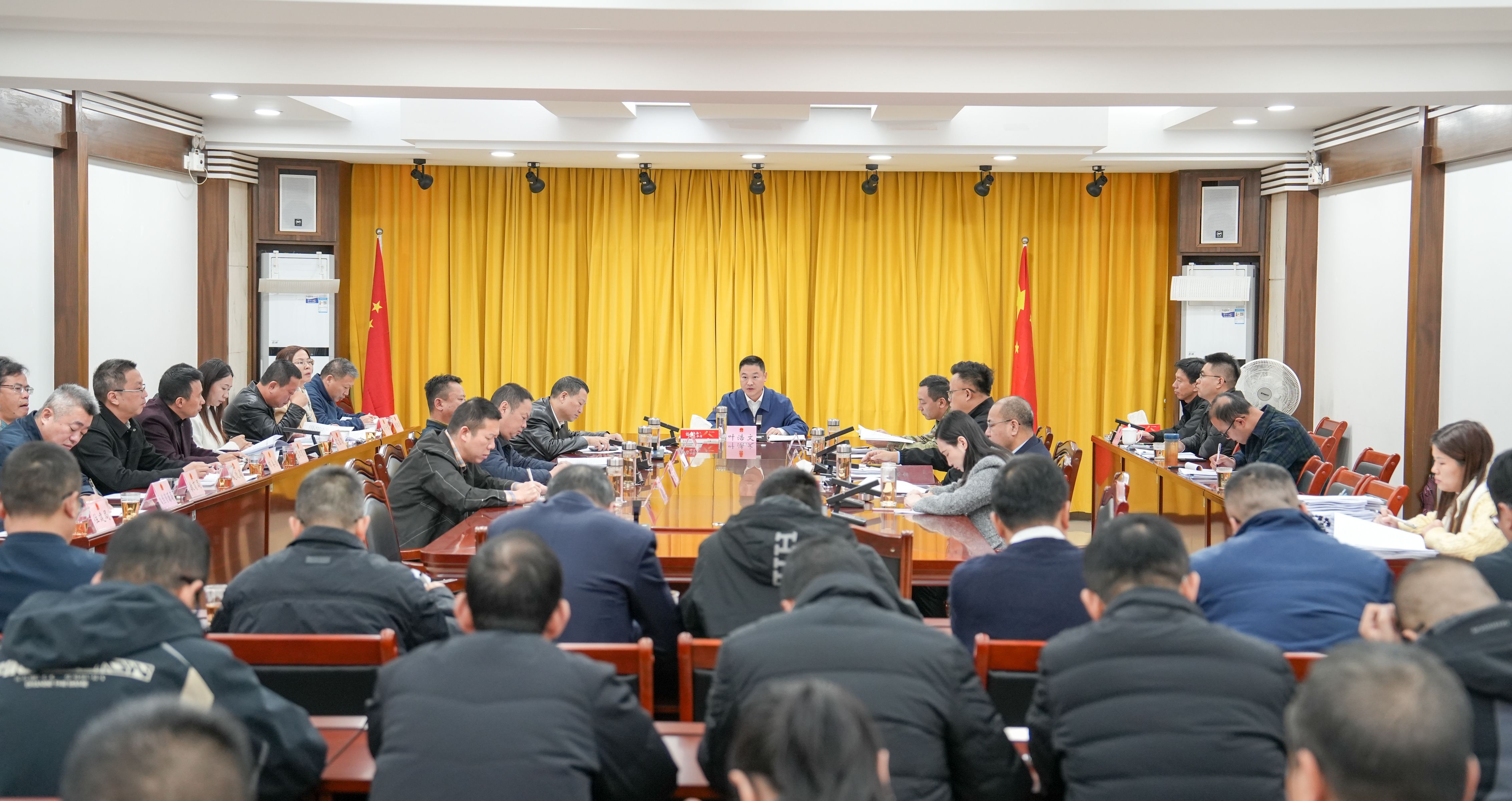 市政府第二十一次常務會議召開